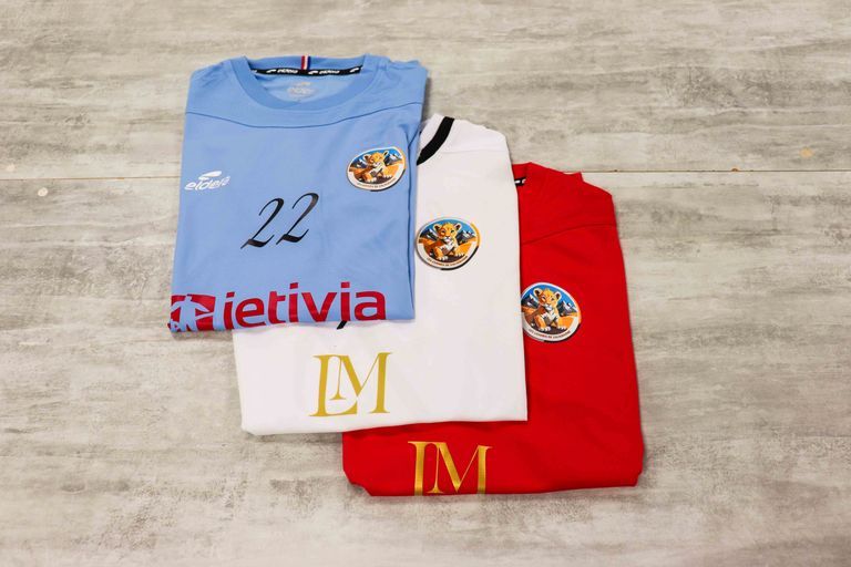 JEQUIPE2-personnalisation-maillot-football-lionnes-valserhone-3