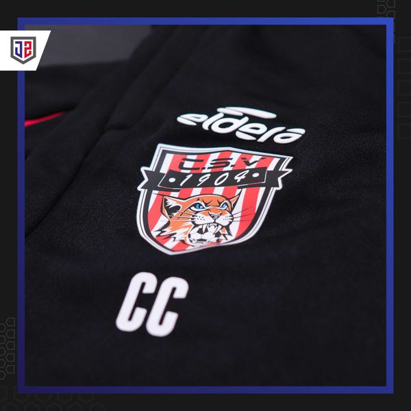 Personnalisation de vêtements pour club de football local