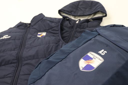 kit de vetement comprenant les équipements d'entrainement pour l'équipe de rugby de nantua