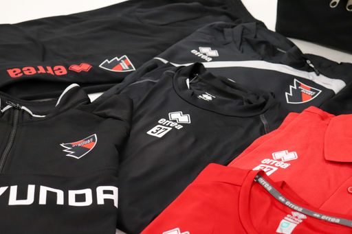 ensemble de vêtements ERREA de rugby pour Oyonnax Rugby en prod2